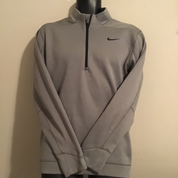 🔥NIKE’S, size large, chest=24, length=27, new condition, see photos, polyester - Picture 1 of 4